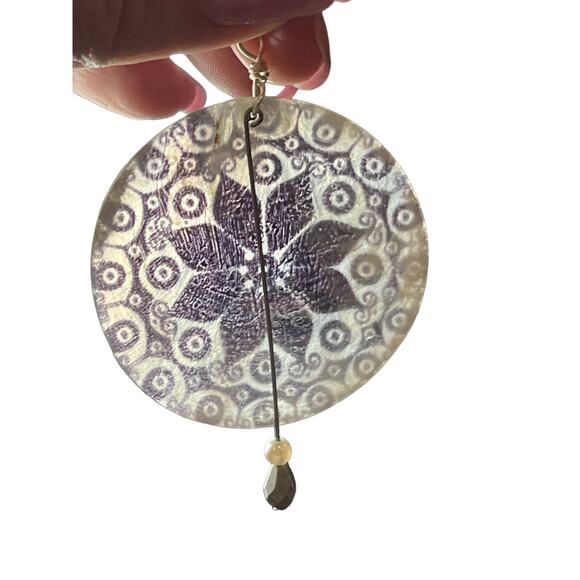 Capace Capiz Shell Vintage Earrings Pierce Drop Dangle Mandala White Black - Picture 5 of 5